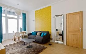 Cozy 2 Bedroom Apartment In Paris